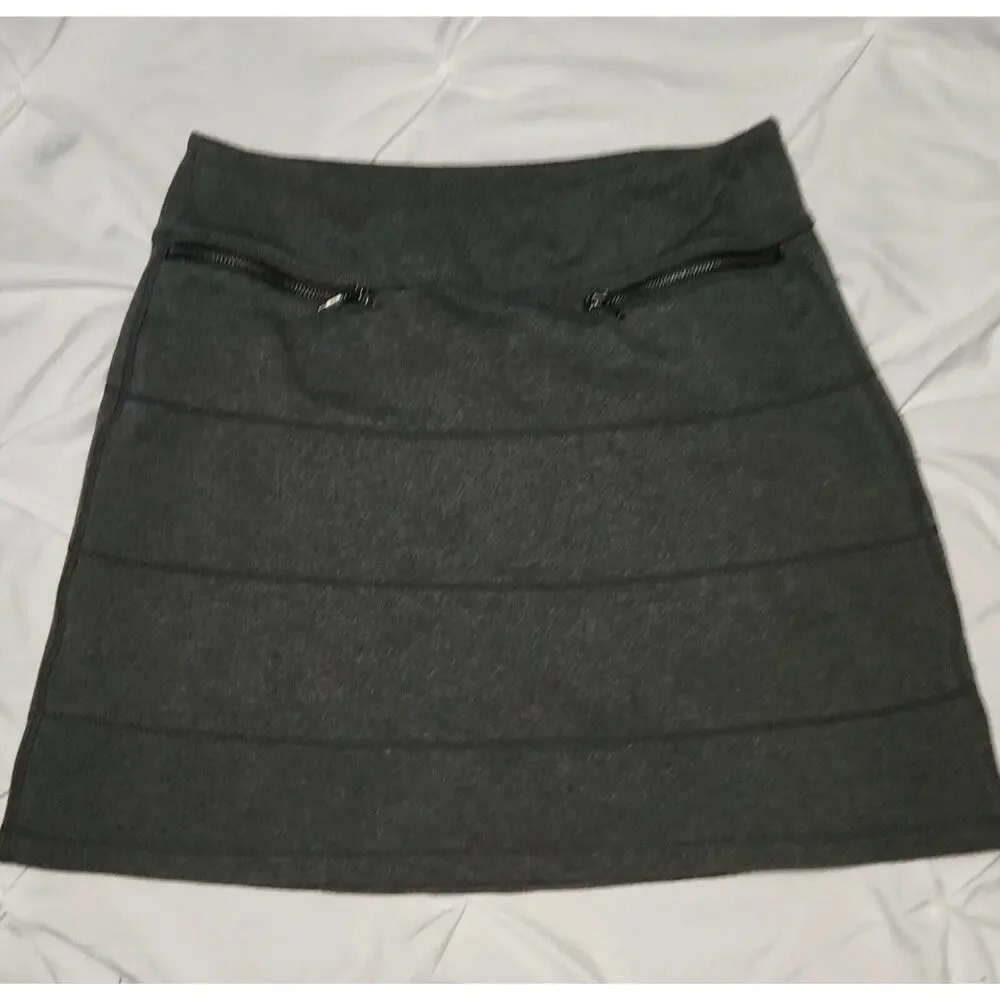 Athleta Strata A-line Knit Skirt Gray Front Zipper Pockets Womens S